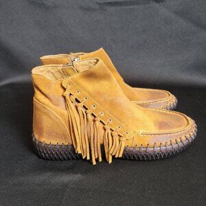 Antelope Size 37 / 6.5-7 US Suede Moccasins Boots Shoes Side Zip NEW! Hard Sole